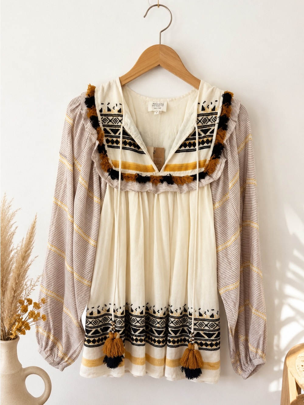 Hemanta & Nandita Embroidered Printed Tie Neck Top Womens Size XS - NWT